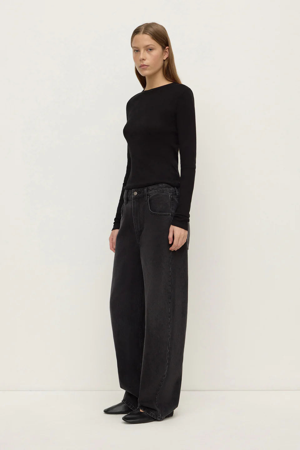 Assembly Low Curve Mid Rise Jean Faded Black