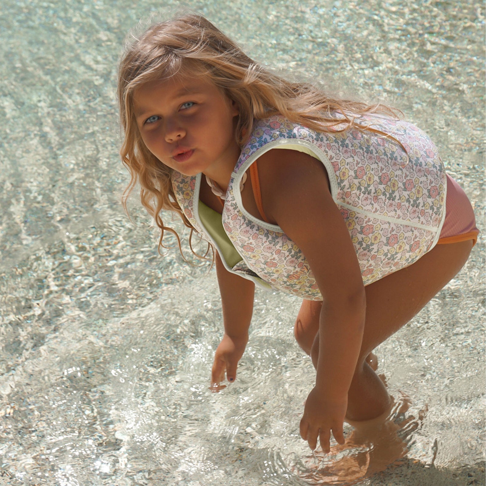 Sunnylife Kids Swim Vest Into the Garden Ditsy Floral