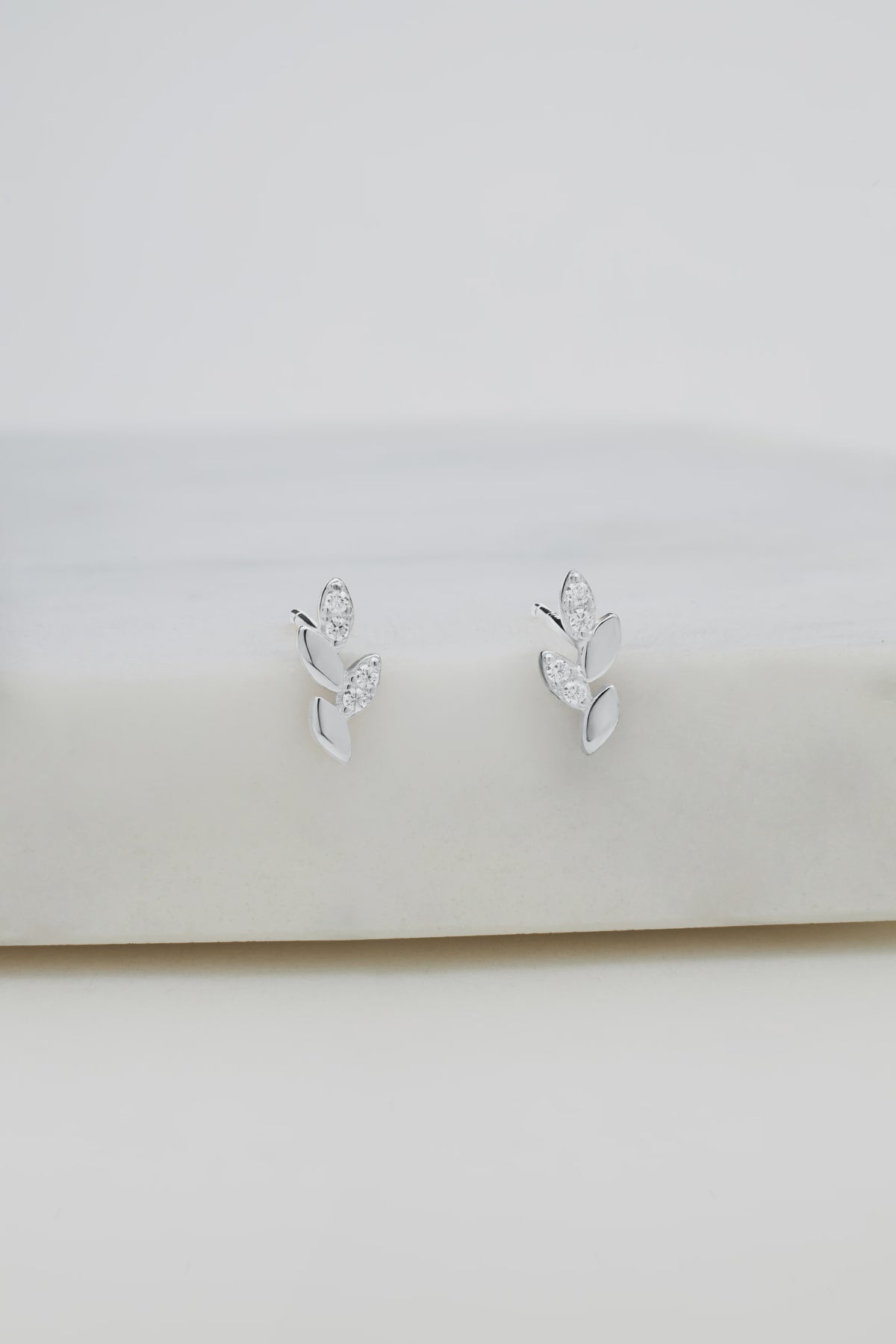 Zafino Crystal Leaf Stud Earring