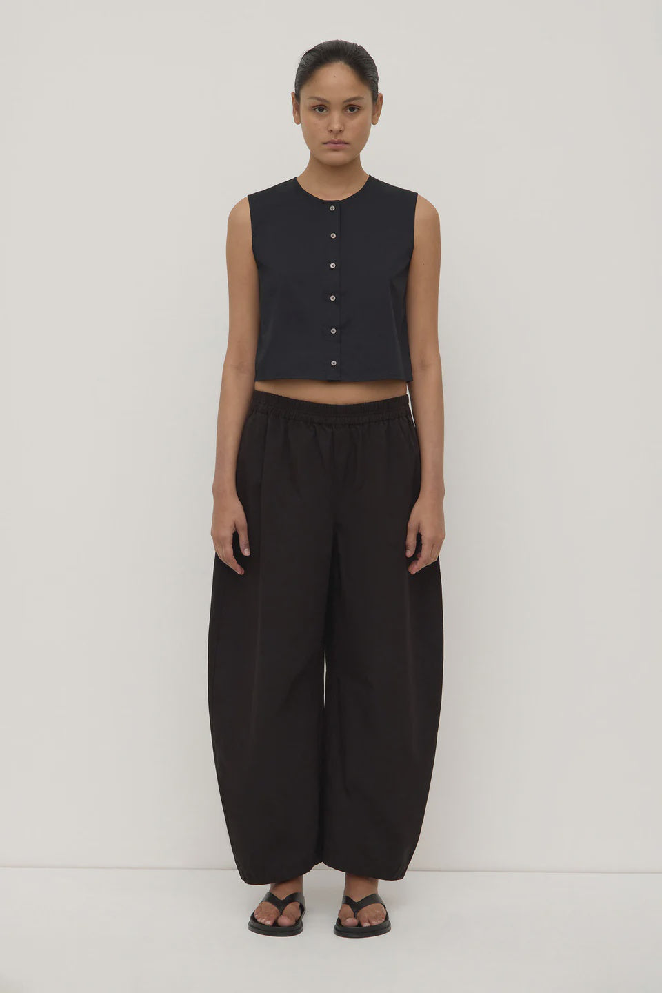 Assembly Label Cherri Button Front Top Black