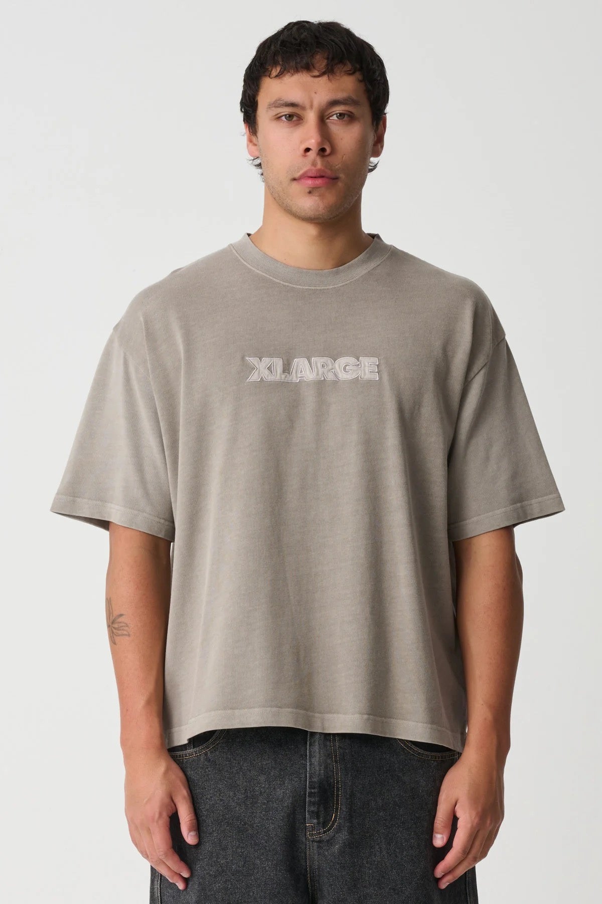XLARGE OG Gorilla Fit Tee Pigment Dove