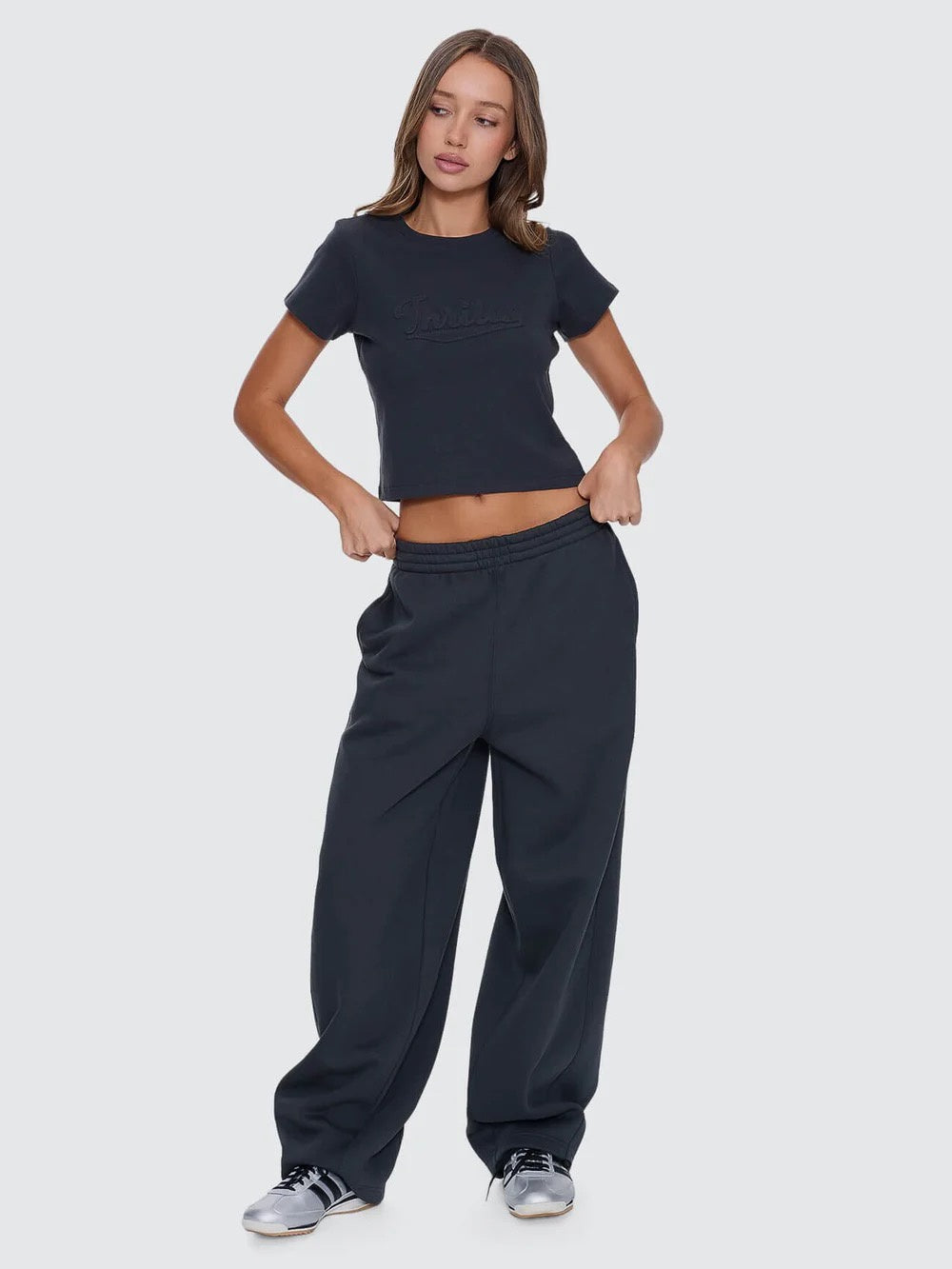 Thrills Playmaker Mini Tee Carbon