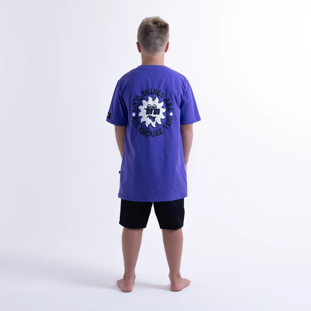 Hello Stranger Good Thing Tee