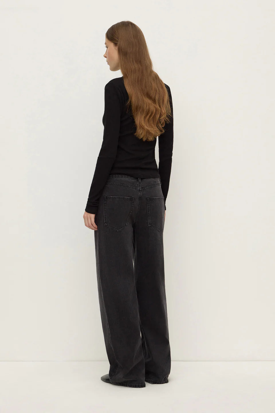 Assembly Low Curve Mid Rise Jean Faded Black
