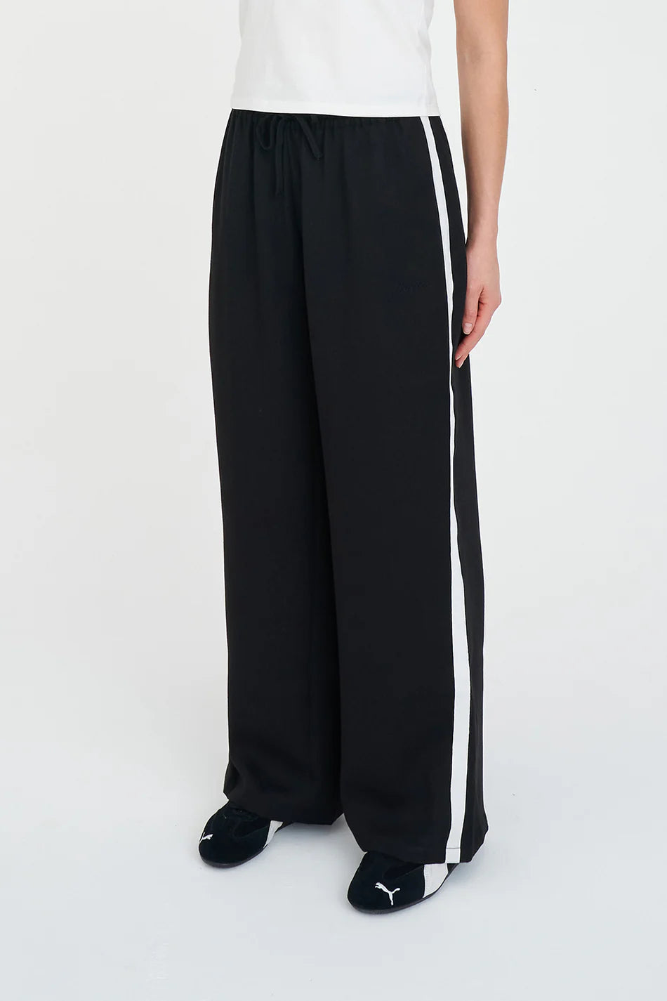 Huffer Off Duty Pant Black