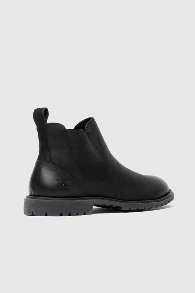 Rodd & Gunn Clearmont Chelsea Boot · Onyx
