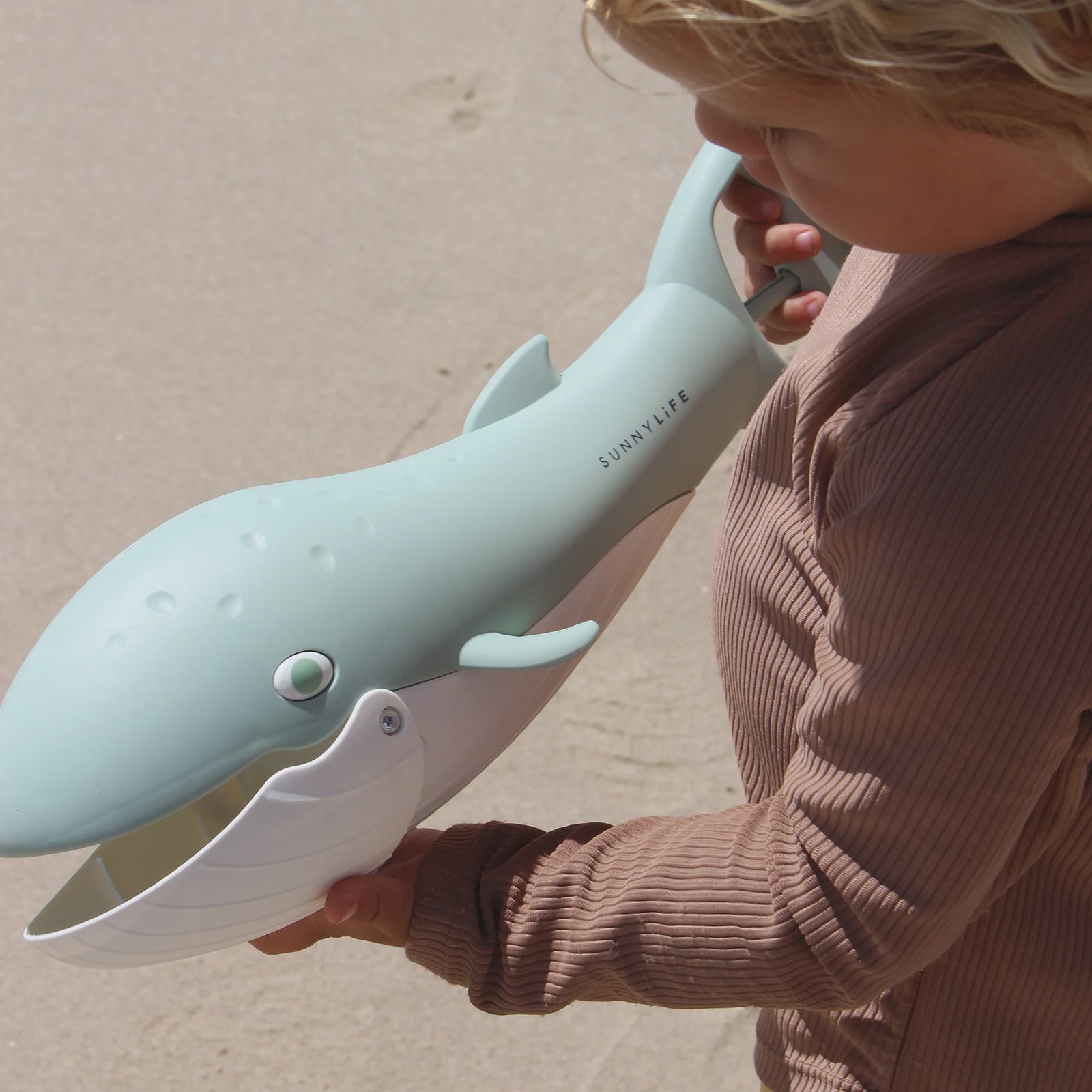 Sunnylife Sand Claws Whale Green