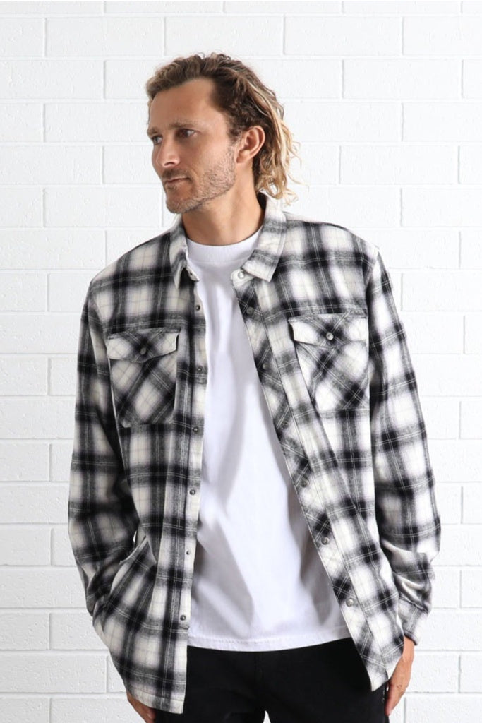 T&C Canyon Sherpa Flannel Black